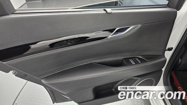 Genesis G80 (RG3) Gasoline 2.5 Turbo AWD 2022 — фото 25
