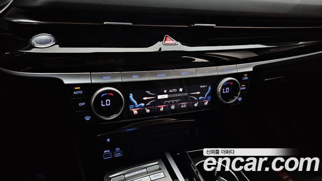 Genesis G80 (RG3) Gasoline 2.5 Turbo AWD 2022 — фото 31