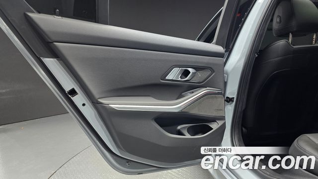 BMW 3 Series (G20) 320i M Sport 2025 — фото 31