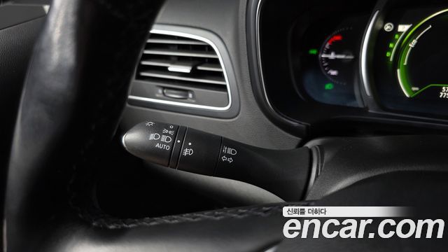 Renault Korea QM6 Gasoline 2WD LE 2018 — фото 31