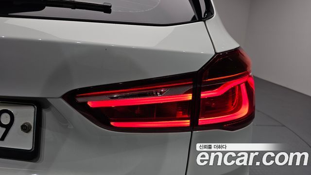 BMW X1 (F48) xDrive 18d Joy 2019 — фото 29