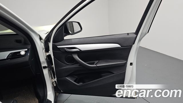 BMW X1 (F48) xDrive 18d Joy 2019 — фото 30