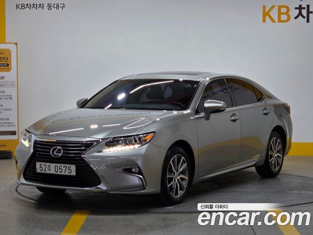 Lexus ES300h Supreme XV60
