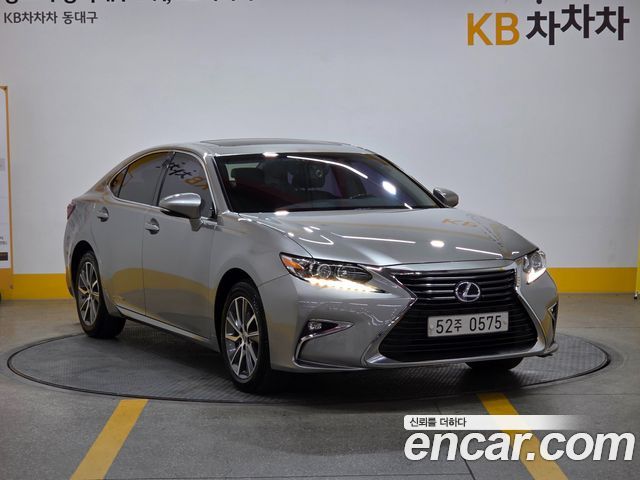 Lexus ES300h Supreme XV60 2016 — фото 3