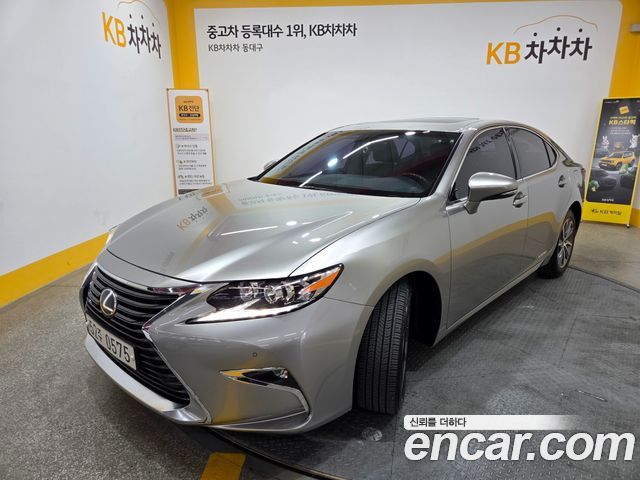 Lexus ES300h Supreme XV60 2016 — фото 4