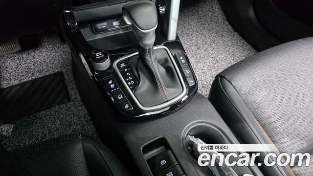 Kia Seltos Gasoline 1.6 Turbo 2WD Signature 2023 — фото 9