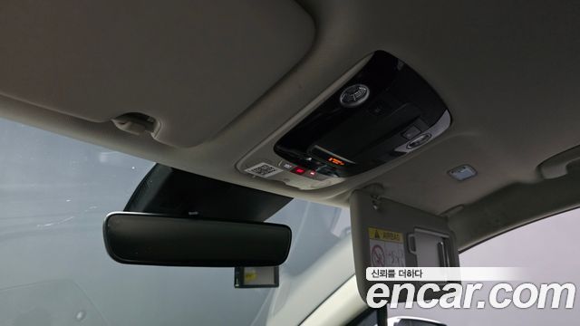 Kia Sportage (V) Diesel 2.0 2WD Signature 2023 — фото 17