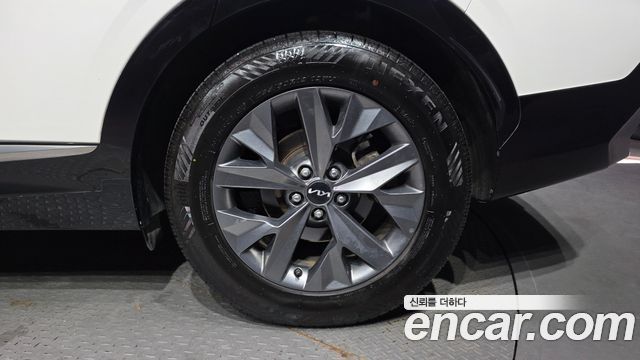 Kia Sportage (V) Diesel 2.0 2WD Signature 2023 — фото 21