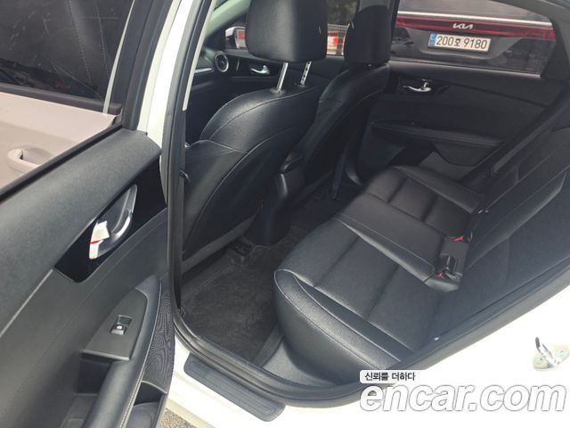 Kia K3 (II) 1.6 Prestige 2023 — фото 7