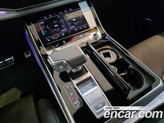 Audi Q8 (4M) 55 TFSI Quattro Premium 2023 — фото 9