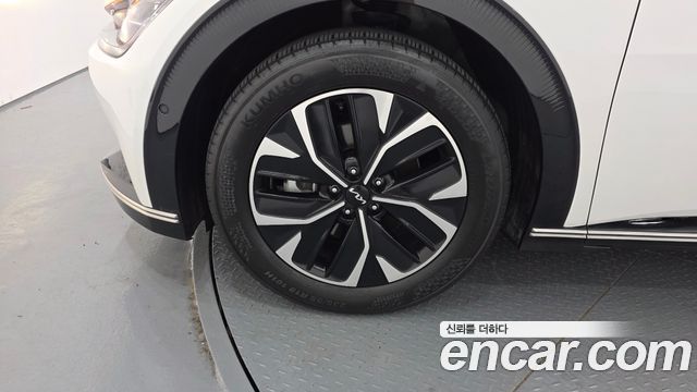 Kia EV6 Long Range Earth 2023 — фото 5
