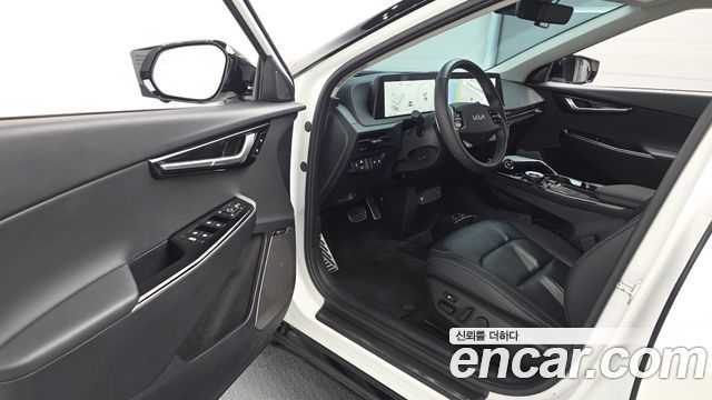 Kia EV6 Long Range Earth 2023 — фото 10