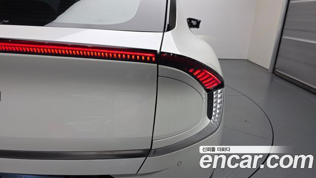 Kia EV6 Long Range Earth 2023 — фото 23