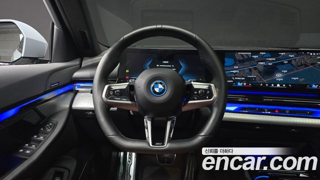 BMW 5 Series (G60) 530e M Sport 2024 — фото 12
