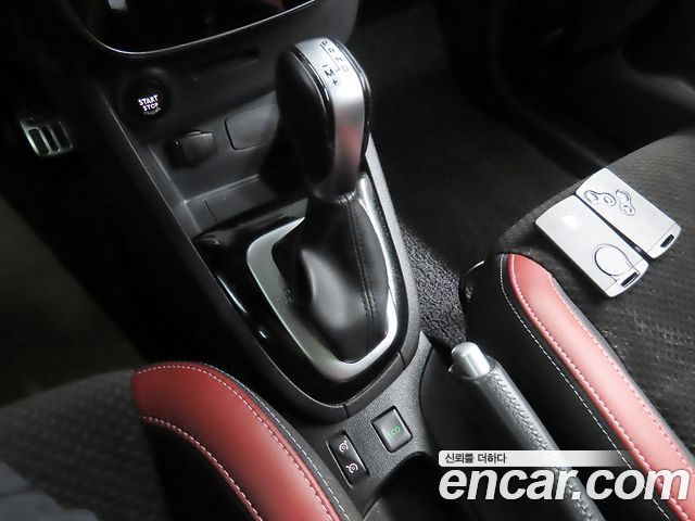 Renault Korea Clio Intens 2018 — фото 17