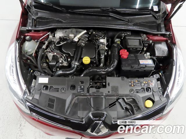 Renault Korea Clio Intens 2018 — фото 23