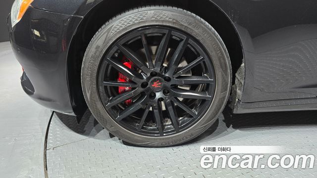 Maserati Quattroporte 3.0 V6 Granlusso 2017 — фото 5