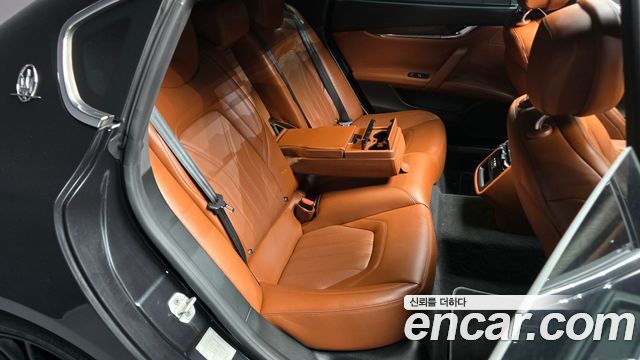 Maserati Quattroporte 3.0 V6 Granlusso 2017 — фото 11