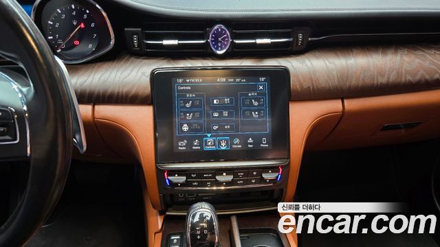 Maserati Quattroporte 3.0 V6 Granlusso 2017 — фото 14