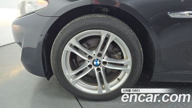 BMW 5 Series (F10) 528i 2012 — фото 5