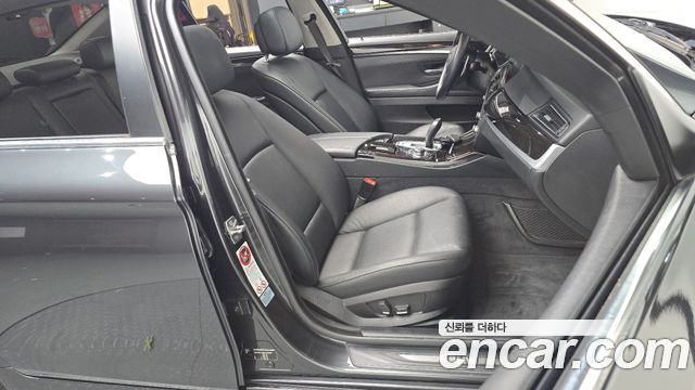 BMW 5 Series (F10) 528i 2012 — фото 26
