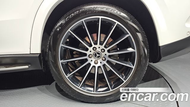 Mercedes-Benz GLE-Class (W167) GLE400d 4MATIC Coupe 2022 — фото 21