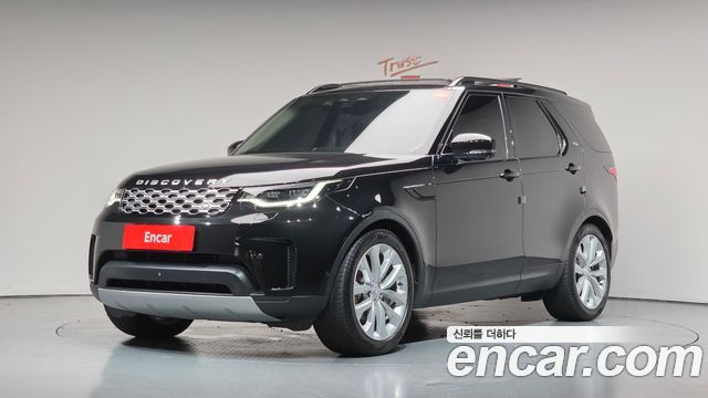Land Rover Discovery 5 2.0 P300 SE 2023 — фото 1