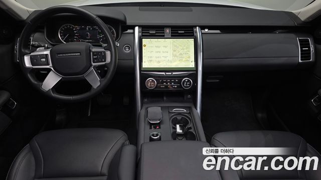 Land Rover Discovery 5 2.0 P300 SE 2023 — фото 7