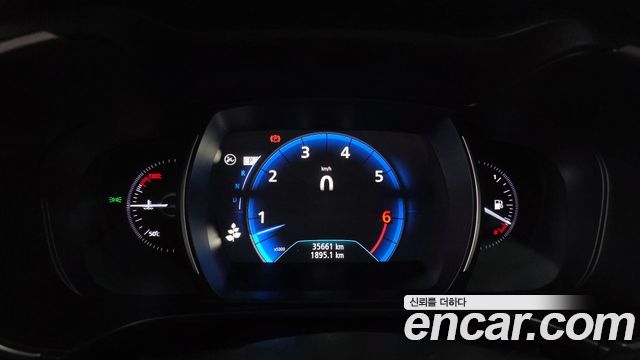 Renault Korea QM6 2.0 LPe LE Signature 2WD 2022 — фото 8