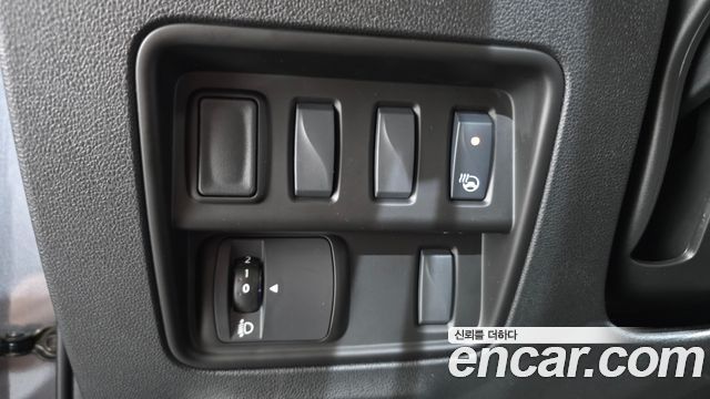 Renault Korea QM6 2.0 LPe LE Signature 2WD 2022 — фото 12