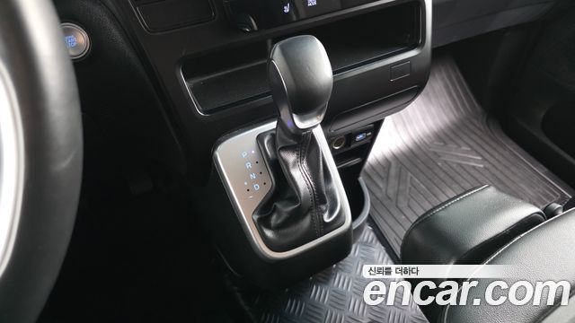 Hyundai Staria Cargo 3-Seater Modern 2023 — фото 9