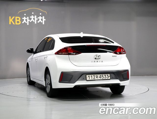 Hyundai Ioniq Hybrid 1.6 HEV I 2020 — фото 4