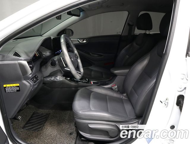 Hyundai Ioniq Hybrid 1.6 HEV I 2020 — фото 6