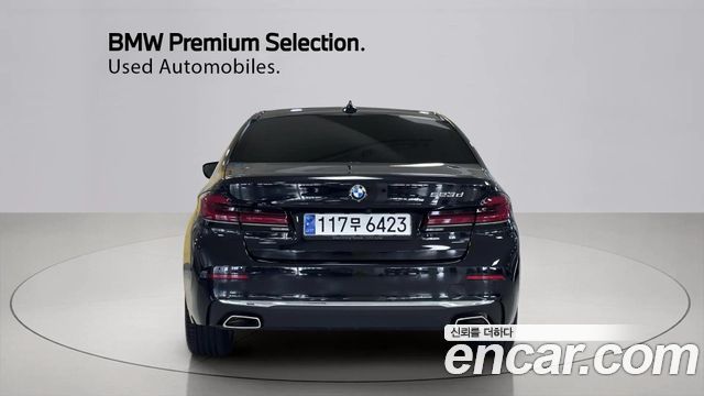 BMW 5 Series (G30) 523d Luxury 2023 — фото 4