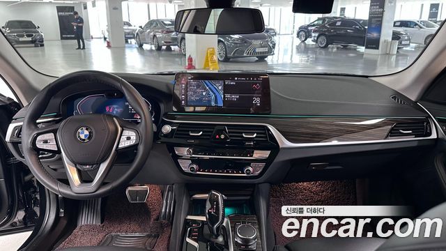 BMW 5 Series (G30) 523d Luxury 2023 — фото 7