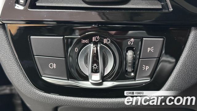 BMW 5 Series (G30) 523d Luxury 2023 — фото 18