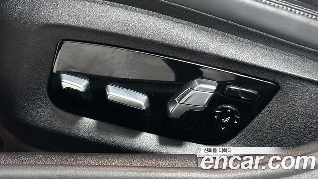 BMW 5 Series (G30) 523d Luxury 2023 — фото 19