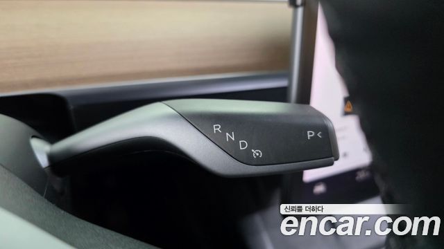 Tesla Model Y Long Range AWD 2021 — фото 9
