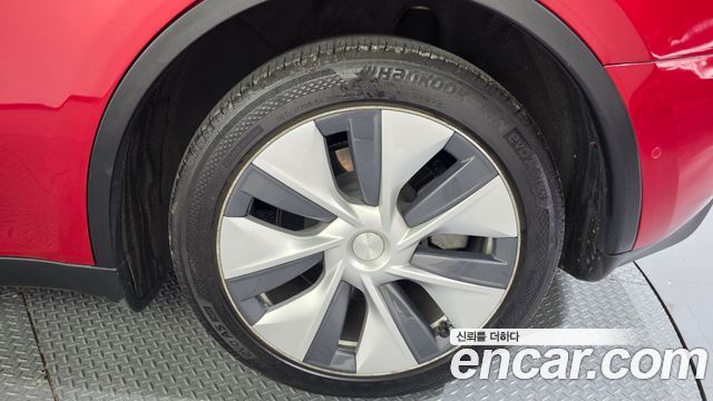 Tesla Model Y Long Range AWD 2021 — фото 21