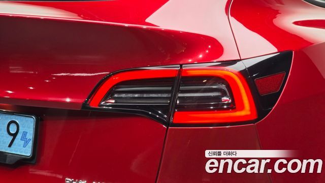 Tesla Model Y Long Range AWD 2021 — фото 23