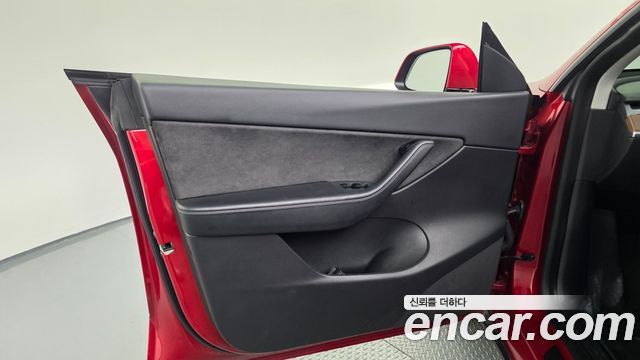 Tesla Model Y Long Range AWD 2021 — фото 24