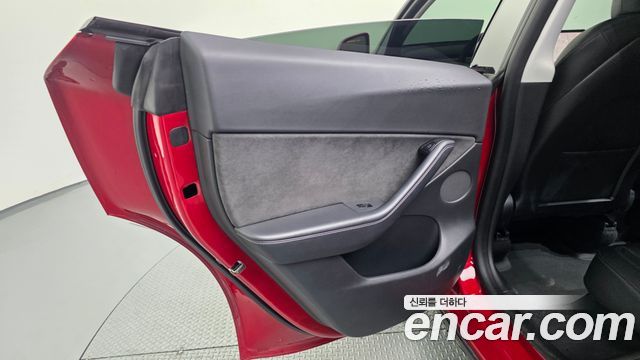 Tesla Model Y Long Range AWD 2021 — фото 25