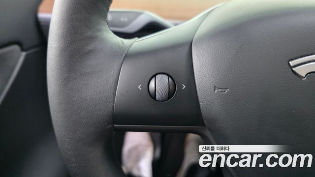 Tesla Model Y Long Range AWD 2021 — фото 33