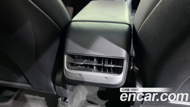 Tesla Model Y Long Range AWD 2021 — фото 35