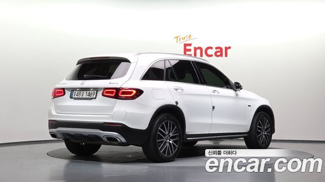 Mercedes-Benz GLC-Class (X253) GLC300e 4MATIC 2020 — фото 2