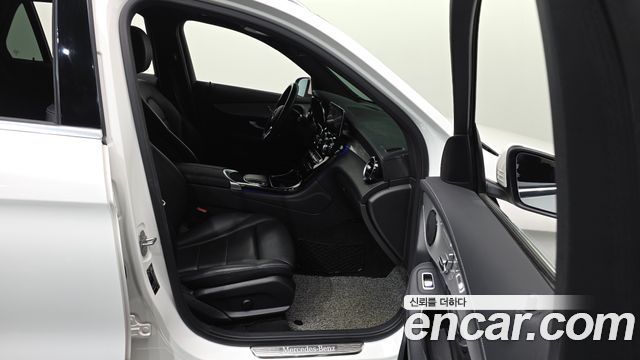 Mercedes-Benz GLC-Class (X253) GLC300e 4MATIC 2020 — фото 11