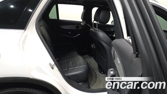 Mercedes-Benz GLC-Class (X253) GLC300e 4MATIC 2020 — фото 12