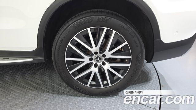 Mercedes-Benz GLC-Class (X253) GLC300e 4MATIC 2020 — фото 21