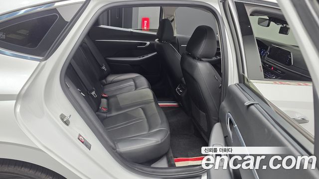 Hyundai Sonata (DN8) 2.0 Premium Family 2020 — фото 12