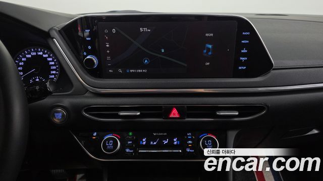 Hyundai Sonata (DN8) 2.0 Premium Family 2020 — фото 14
